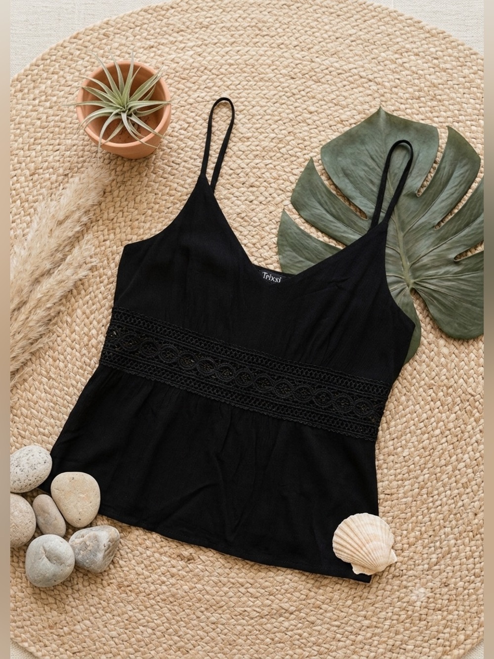 TRIXXI Black Boho Crochet Trim V-Neck Spaghetti Strap Crop Cami